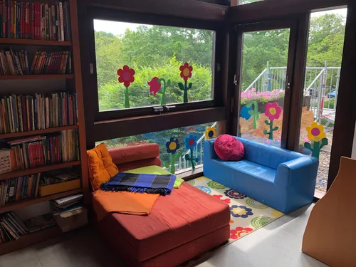 Sofas zum Ausruhen und Lesen